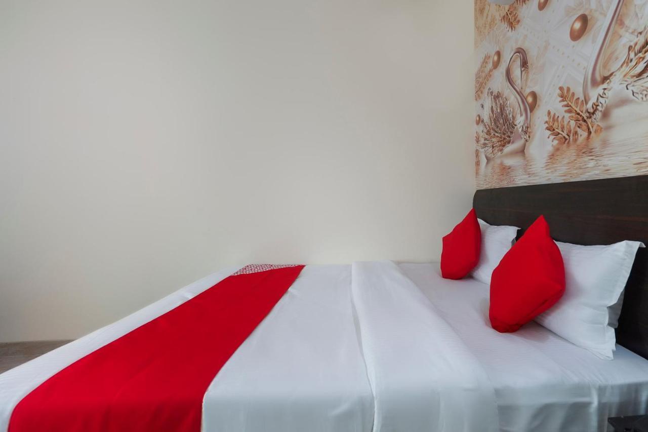 Oyo Flagship 68474 Hotel Viraj Пюн Екстериор снимка
