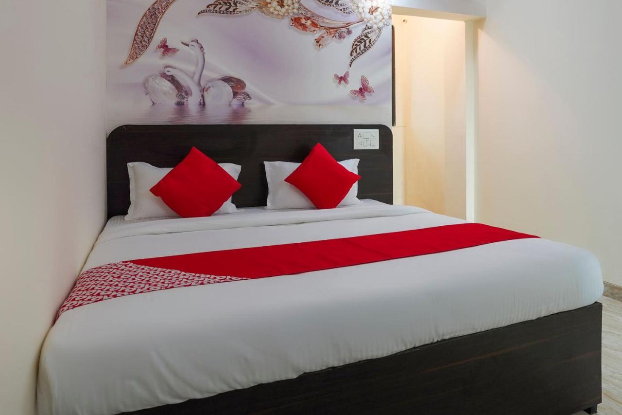 Oyo Flagship 68474 Hotel Viraj Пюн Екстериор снимка