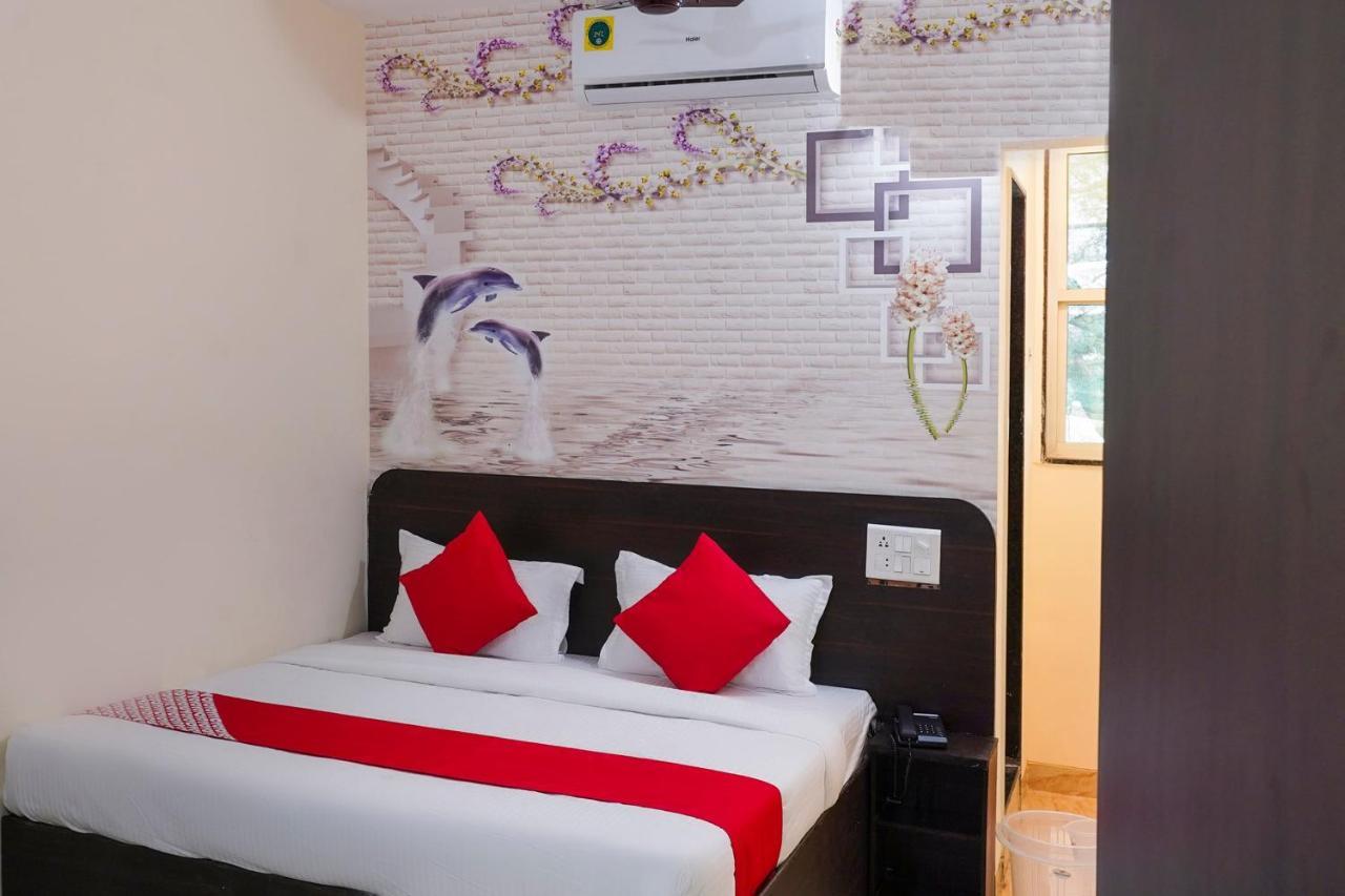 Oyo Flagship 68474 Hotel Viraj Пюн Екстериор снимка