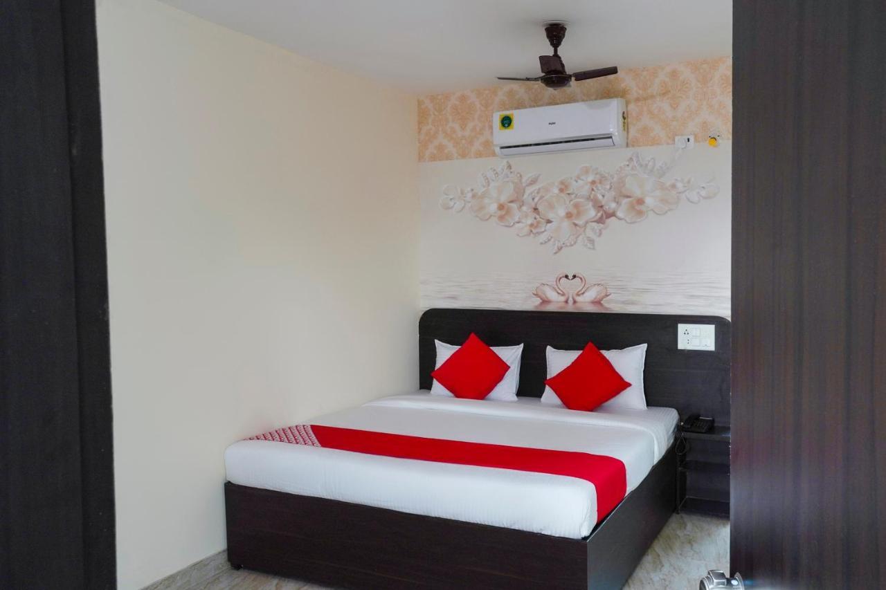 Oyo Flagship 68474 Hotel Viraj Пюн Екстериор снимка