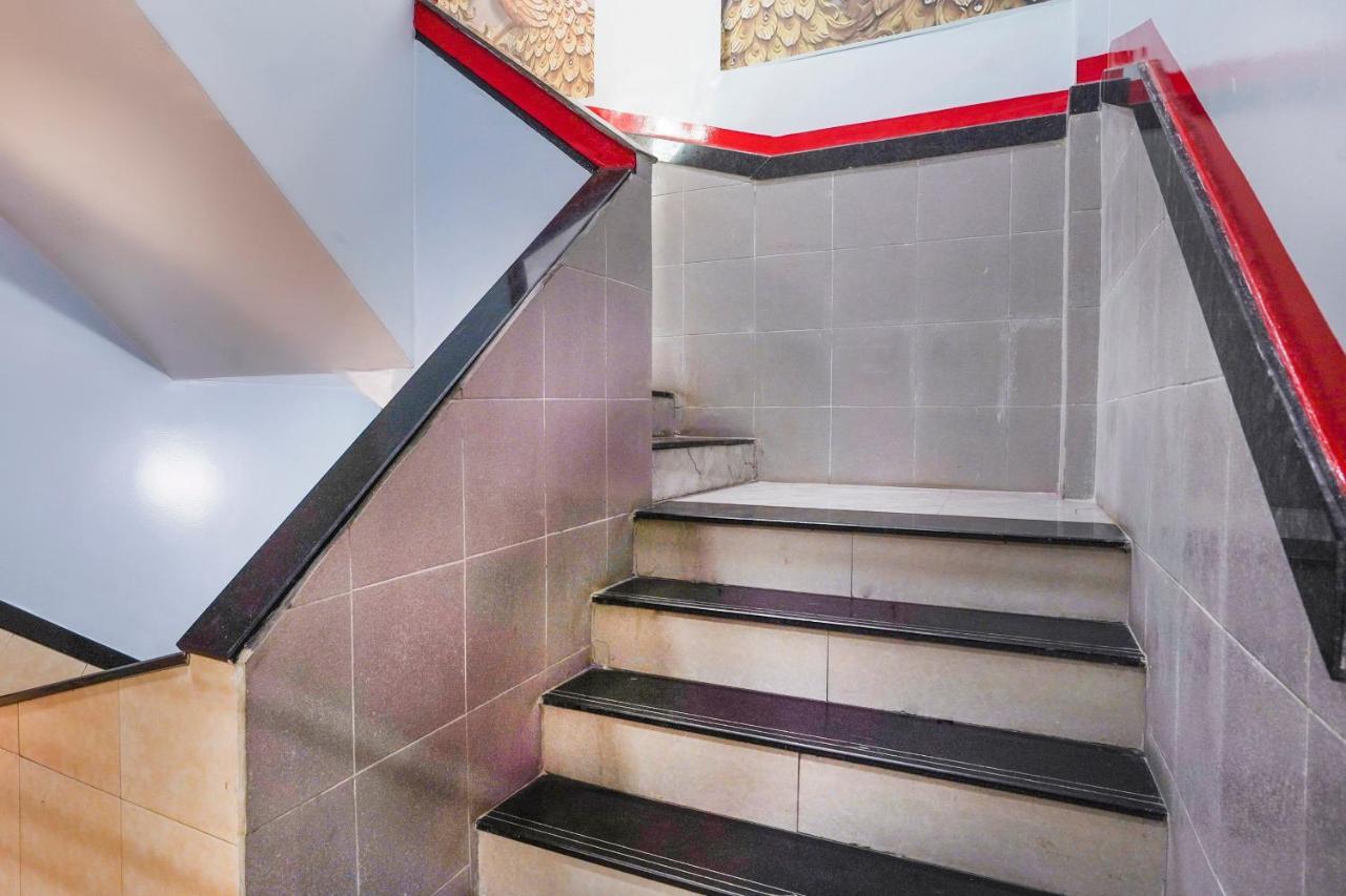 Oyo Flagship 68474 Hotel Viraj Пюн Екстериор снимка