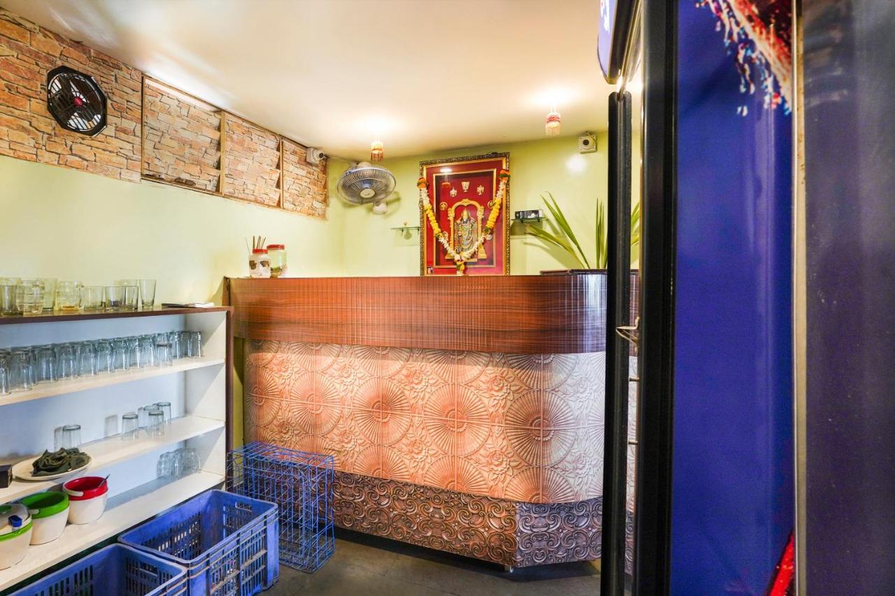 Oyo Flagship 68474 Hotel Viraj Пюн Екстериор снимка